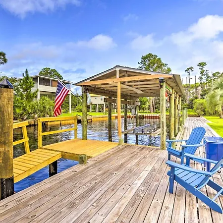 Waterfront Home Spectacular On-Site Fishing!